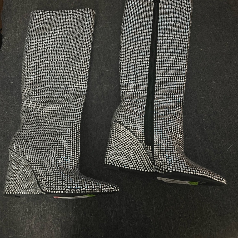 Gianni Bini Silver Heeled Boots with Stiletto Elegance